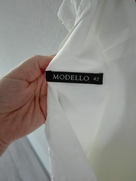 Dámske šaty  modello, 40