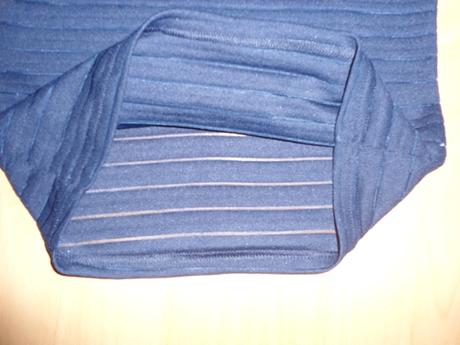 Tmavomodre tricko, xs