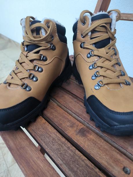 Vysoké šnurovacie topánky, sprandi,37