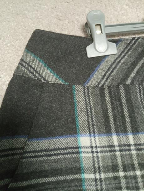 Károvaná sukňa l, l