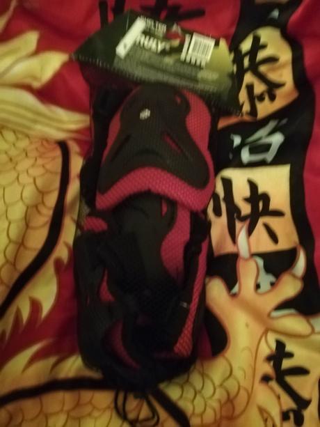 Chrániče na kolená lakte, 