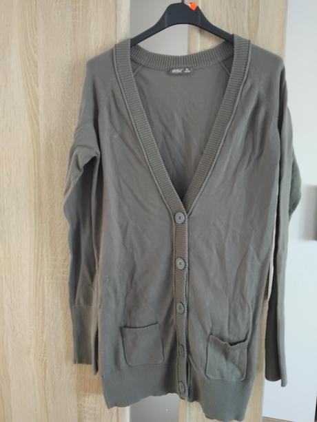 Svetrik na gombiky xl, okay,xl