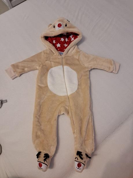 Vianočný overal, 62