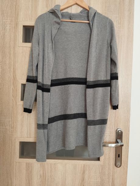 Balík oblečenia veľkosť 36-38, s