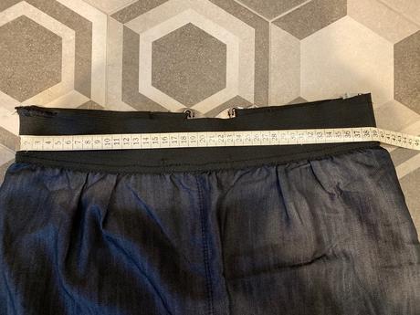 Zaujimava riflova sukna s opaskom, stradivarius,m