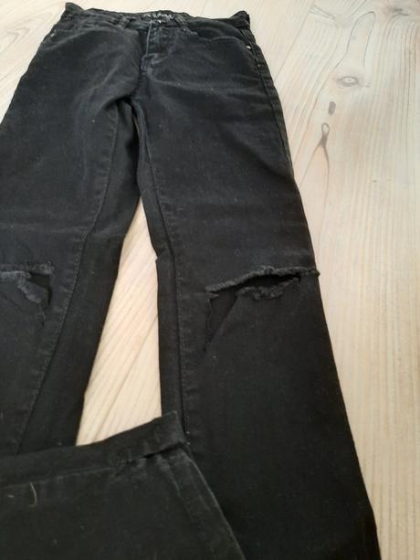 Roztrhané rifle, 32