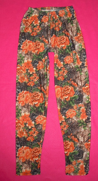 Jemnucke kvietkovane leginky, m