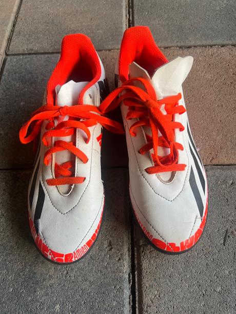 Halovky adidas, adidas,35