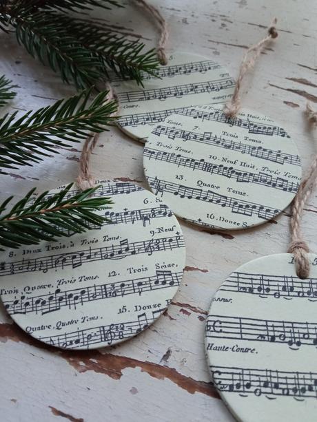 Vianočné ozdoby nota.,