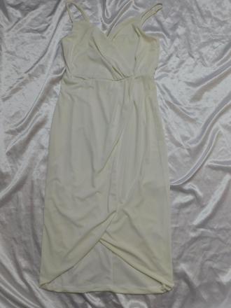 Kvalitne velmi pekne šaty, 38