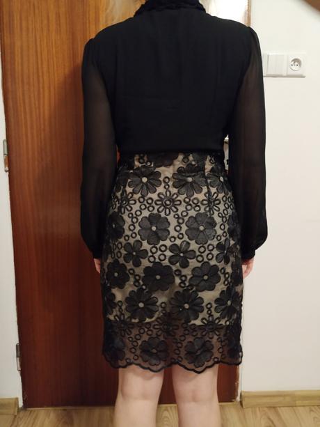 Vyšívané šaty, s