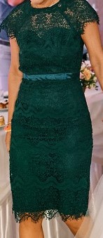 Čipkované smaragdovo zelené šaty-chi chi london, m