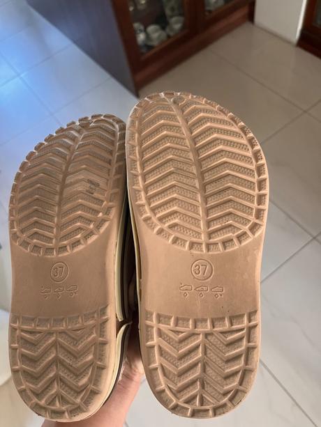 Šlapky, crocs,37