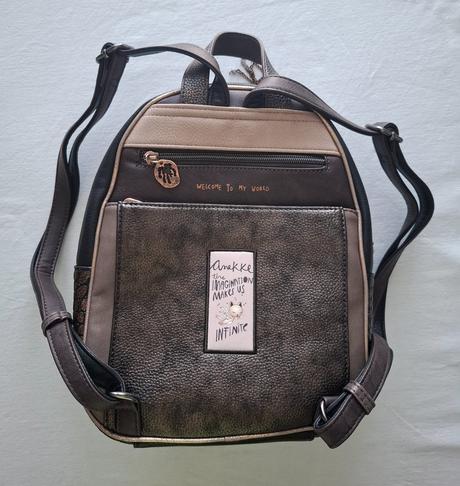 Anekke dreamverse batoh, anekke