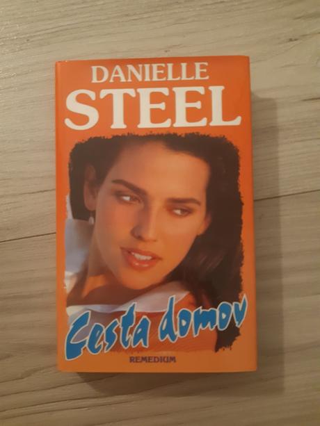 Kniha danielle steel - cesta domov,