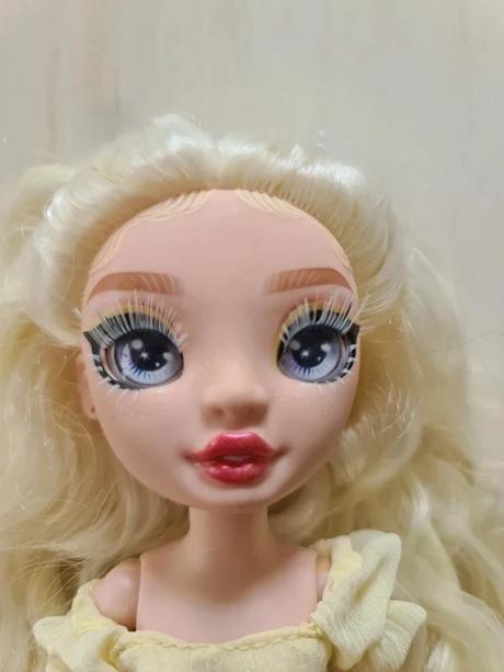 Babika rainbow high delilah, 