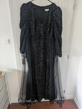 Dlhé elegantné spoločenské šaty 50/52, 50