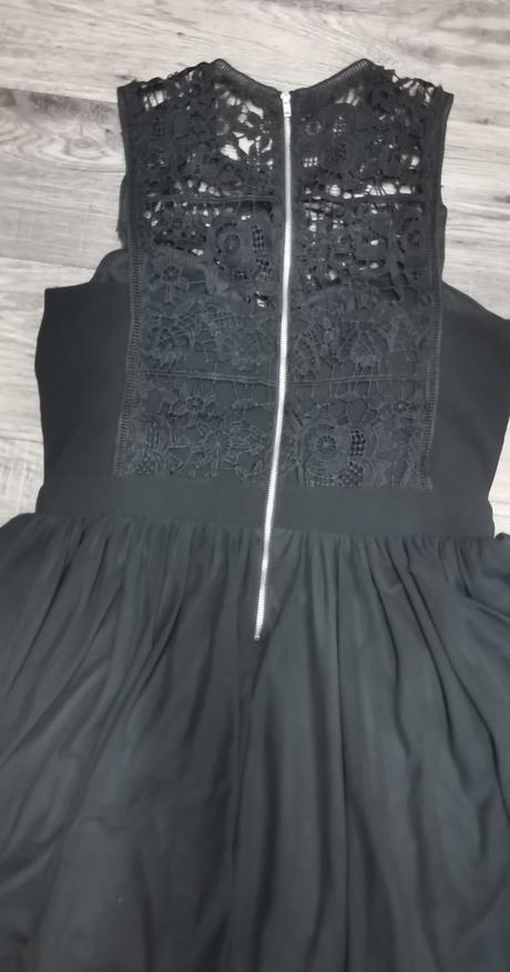 Spoločenské šaty, l