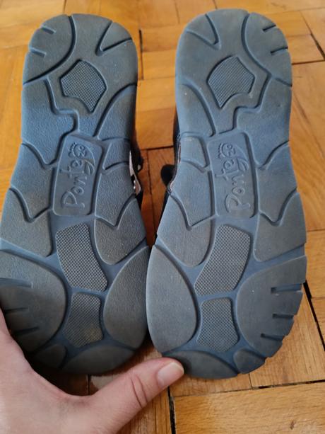 Chlapčenské sandále, 32