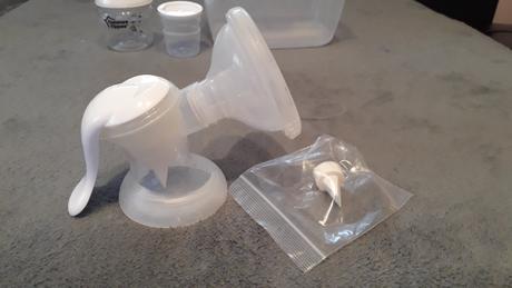 Manuálna odsávačka + vrecká avent 24 ks, 