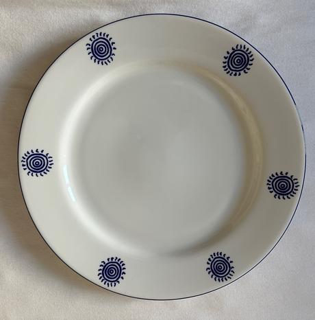 Od aramisa g.a.barcelona biely porcelánovy tanier,