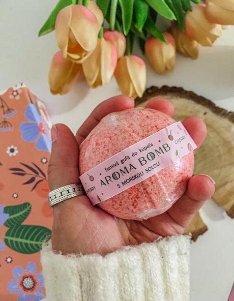 Šumivá guľa - cherry,