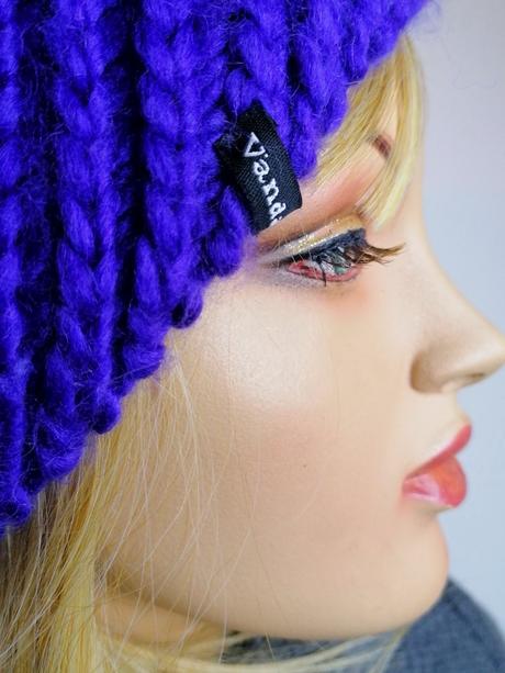 Vandal - štýlová merino čiapka s brmbolcom, s