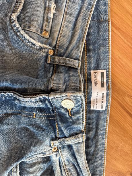 Rifle, bershka,42