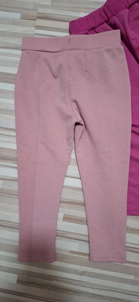 4 ks leginy a 1 ks tepláky, 98