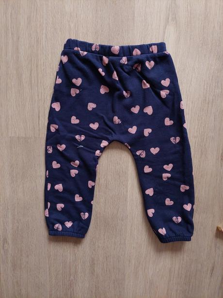 Dievcenske teplaky vel.86, f&f,86