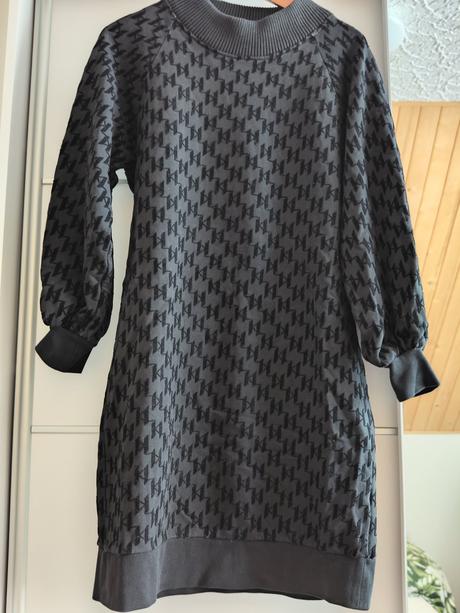 Karl lagerfeld originál monogram luxusné kvalitné, m