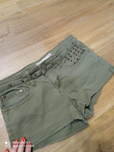 Šortky, amisu,s