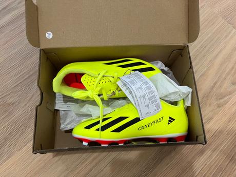 Predam kopacky, adidas,34