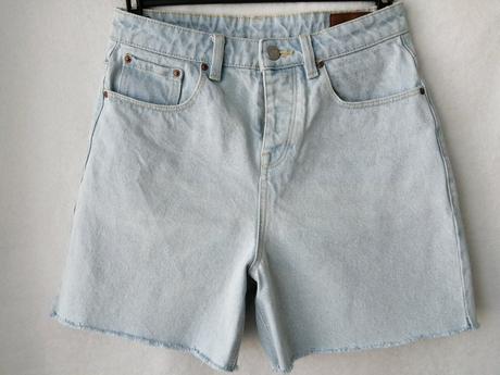 Moderné rifľové kraťasy, asics,s