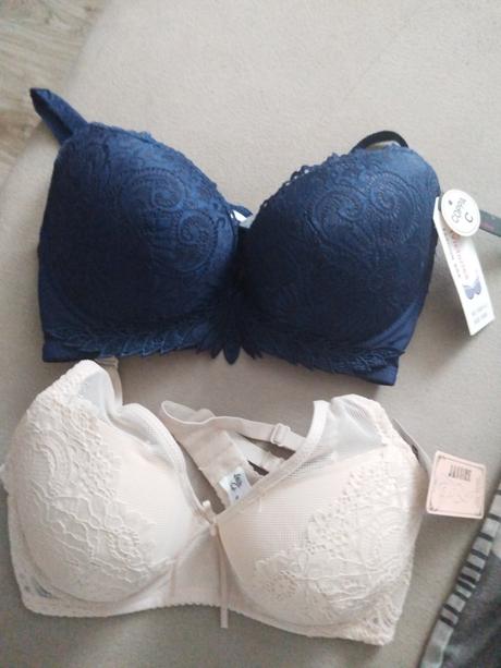 Dámske podprsenky, 85b