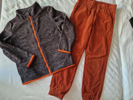 25ša_mikina na zips, c&a,128