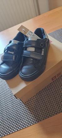 Big star sneakery, 25