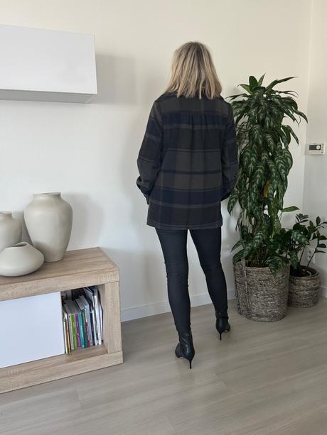 Károvaný kabát, s