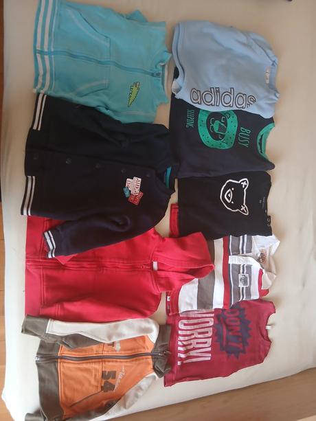 Mikiny, tricka, 86–98