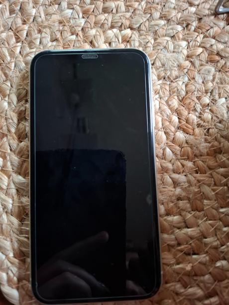Iphone 11 telefón, apple