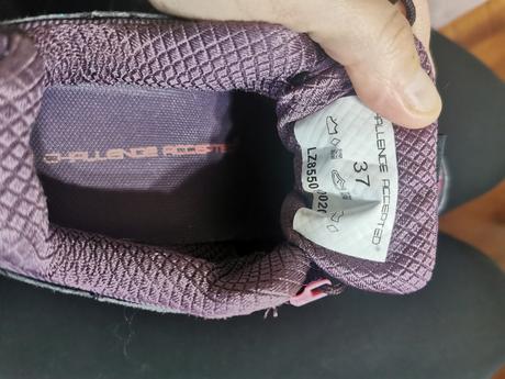 Turisticke topanky, 37