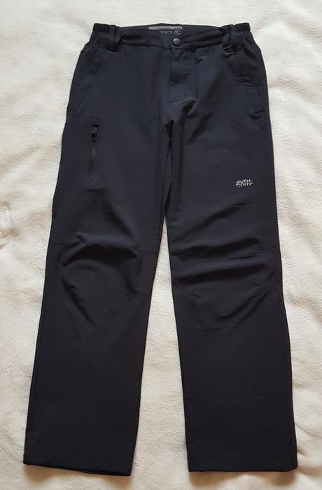 Značkové športové nohavice, authority,152