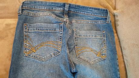 Veľmi pekné rifle, h&m,38