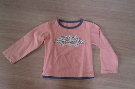 Dievčenské tričko., 104