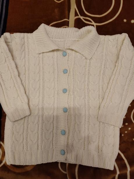 Ručné strikovany sveter, 110