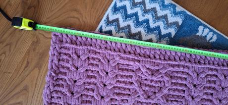 Fialová puffy deka, 