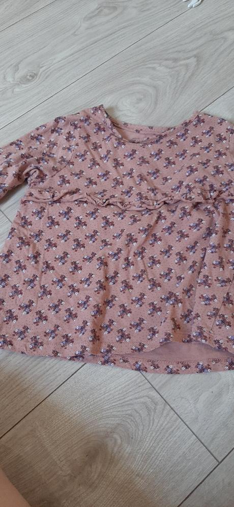 Tricko s volanikom, 128