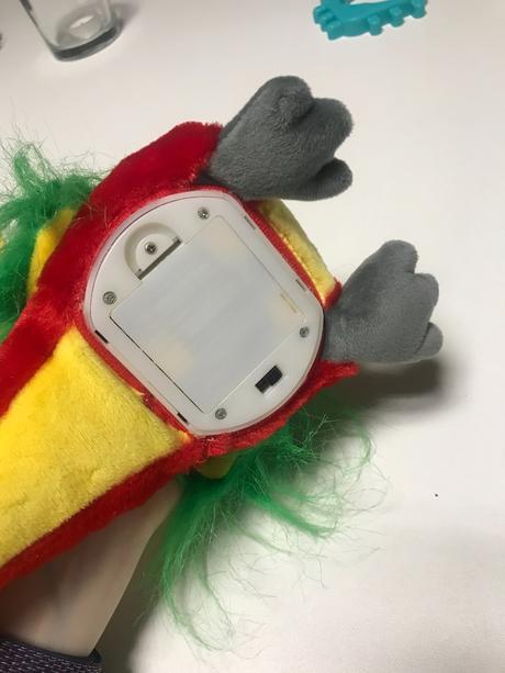 2 plyšáci - papagáji,