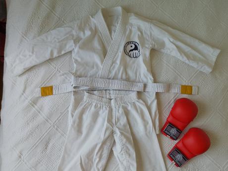 Karate kimono, pas, rukavice, 128
