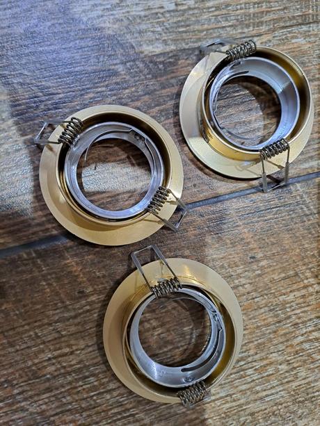 Lampa na stenu+ 3x bodovky otočné, 